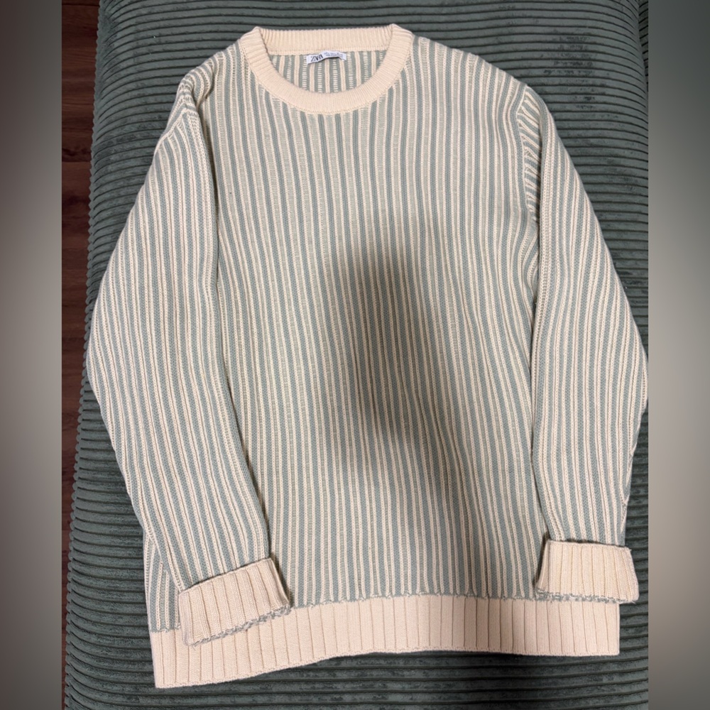 Zara Beige and Light Gray Crewneck Sweater